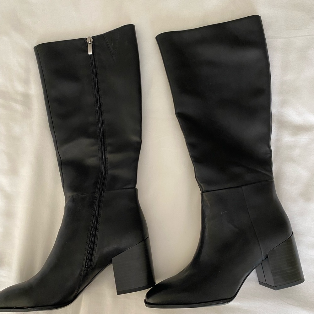 New !!!Nordstrom brand black boots